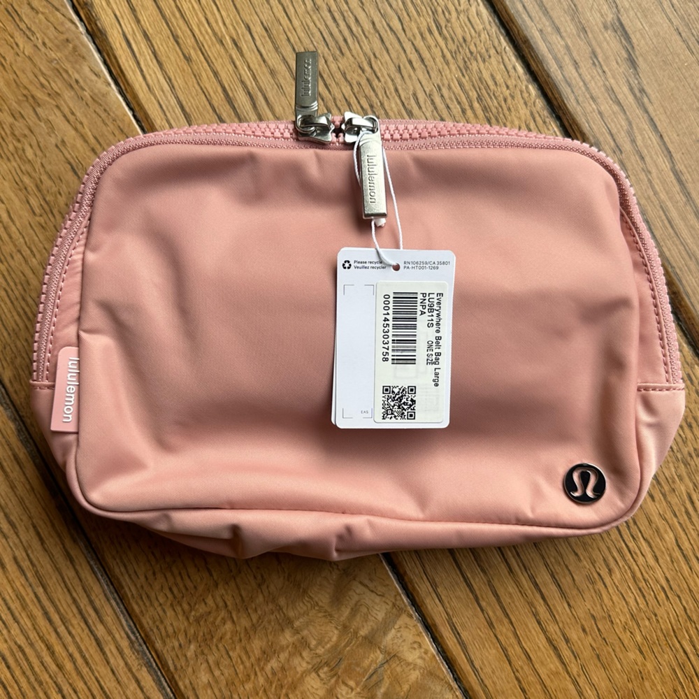 Lululemon Everywhere Belt Bag - NWT